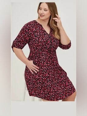 NWT Torrid LCAS BLK HRTS STRCH CHLLS LS SHR    DRESS SIZE 5X